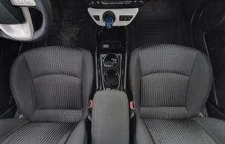 Toyota Prius Plug-in vaihtoauto