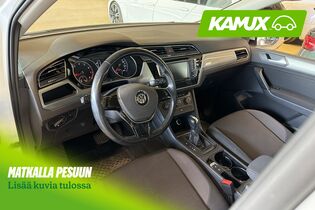 Volkswagen Touran vaihtoauto