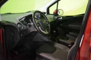 Ford Tourneo Courier vaihtoauto