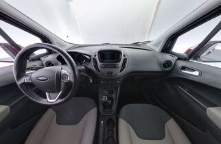 Ford Tourneo Courier vaihtoauto