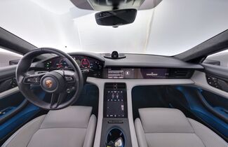 Porsche Taycan vaihtoauto