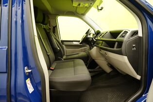 Volkswagen Caravelle vaihtoauto