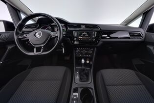 Volkswagen Touran vaihtoauto