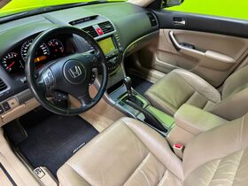 Honda Accord vaihtoauto