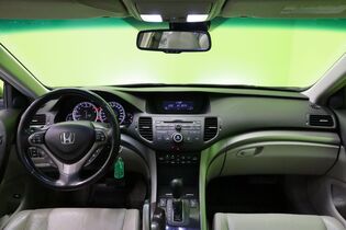 Honda Accord vaihtoauto