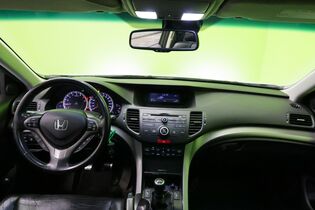 Honda Accord vaihtoauto