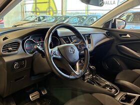 Opel Grandland X vaihtoauto