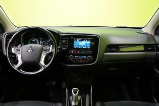 Mitsubishi Outlander PHEV vaihtoauto