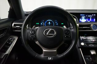 Lexus IS vaihtoauto