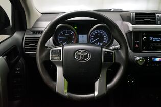 Toyota Land Cruiser vaihtoauto