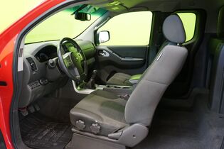 Nissan Navara vaihtoauto