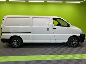 Toyota Hiace vaihtoauto