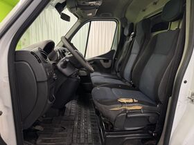 Nissan NV400 vaihtoauto