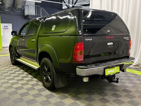 Toyota Hilux vaihtoauto