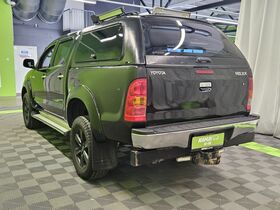 Toyota Hilux vaihtoauto