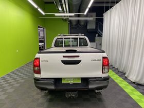 Toyota Hilux vaihtoauto