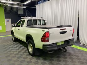 Toyota Hilux vaihtoauto