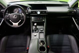 Lexus IS vaihtoauto