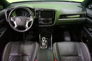 Mitsubishi Outlander PHEV vaihtoauto
