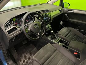 Volkswagen Touran vaihtoauto