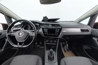 Volkswagen Touran vaihtoauto