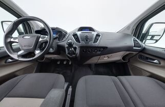 Ford Tourneo Custom vaihtoauto