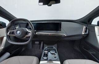 BMW iX vaihtoauto