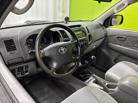 Toyota Hilux vaihtoauto