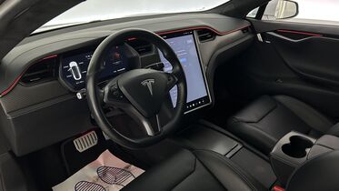 Tesla Model S vaihtoauto