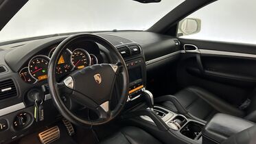 Porsche Cayenne vaihtoauto