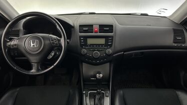 Honda Accord vaihtoauto