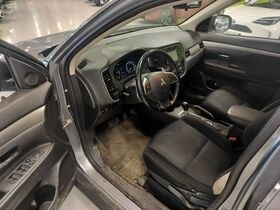 Mitsubishi Outlander vaihtoauto