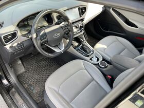 Hyundai IONIQ plug-in vaihtoauto