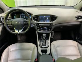 Hyundai IONIQ plug-in vaihtoauto