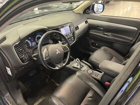 Mitsubishi Outlander PHEV vaihtoauto