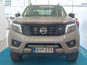 Nissan Navara vaihtoauto