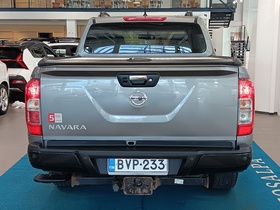 Nissan Navara vaihtoauto