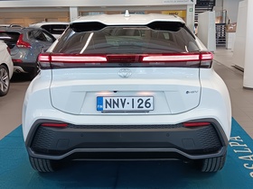 Toyota C-HR vaihtoauto