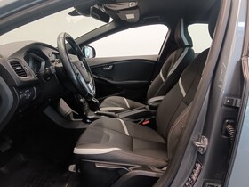 Volvo V40 Cross Country vaihtoauto