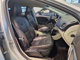 Volvo V40 Cross Country vaihtoauto