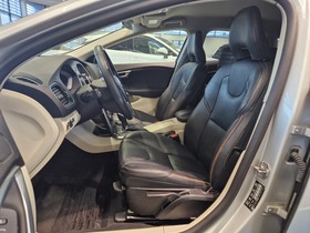 Volvo V40 Cross Country vaihtoauto