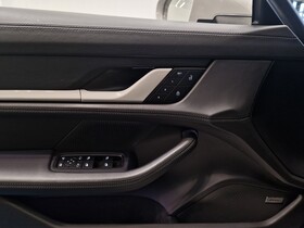 Porsche Taycan vaihtoauto