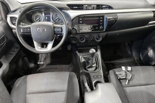 Toyota Hilux vaihtoauto