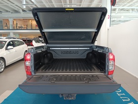 Nissan Navara vaihtoauto