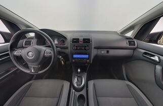 Volkswagen Touran vaihtoauto