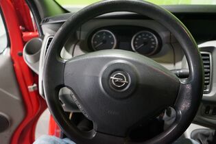 Opel Vivaro vaihtoauto