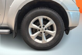 Nissan Navara vaihtoauto