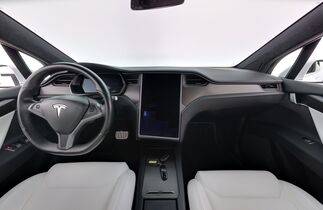 Tesla Model X vaihtoauto