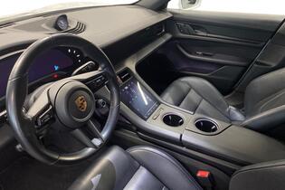 Porsche Taycan vaihtoauto