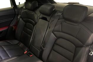 Porsche Taycan vaihtoauto